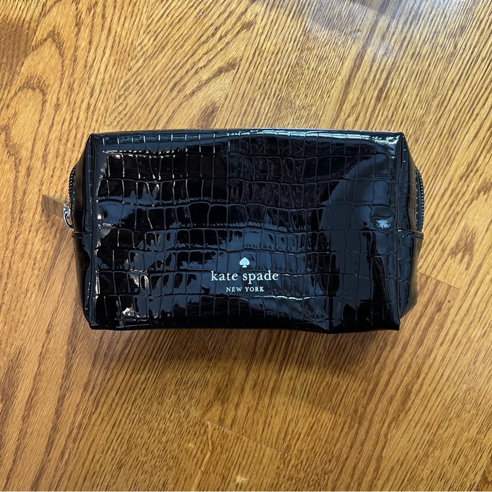 Kate Spade Boxy Toiletry Pouch NWOT